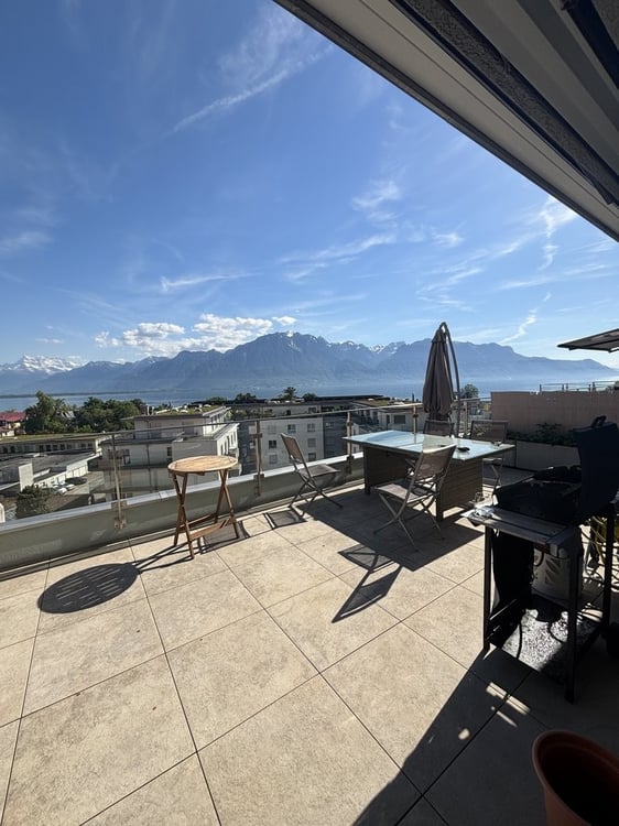 A saisir ! Splendide appartement avec vue sur le lac ! 6