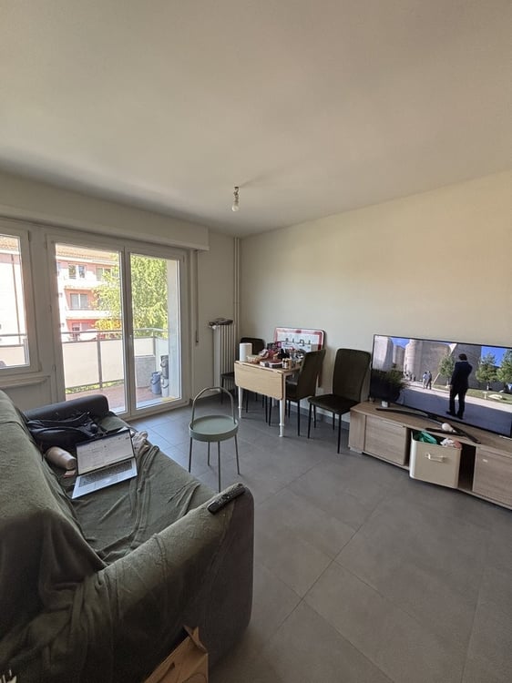 A saisir ! Charmant logement proche des axes autoroutiers ! 3