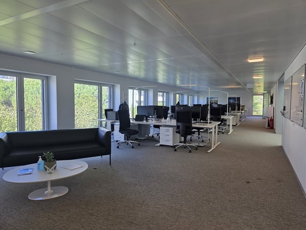 Surface de 600m2 disponible à Vidy-Ouchy ! 2