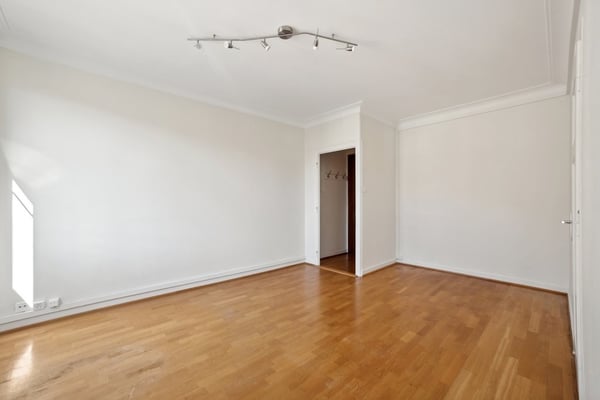 Beau bureau d'env 26m2 situé en face de la Gare Cornavin 7