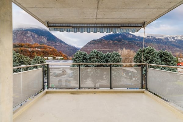 A saisir ! Magnifique appartement au coeur de Sierre ! 12