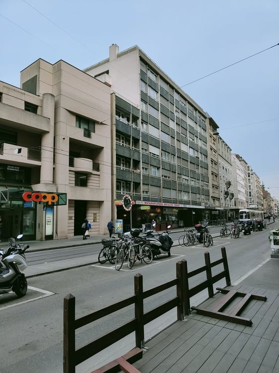 A saisir ! Magnifique duplex au coeur de genève ! 11