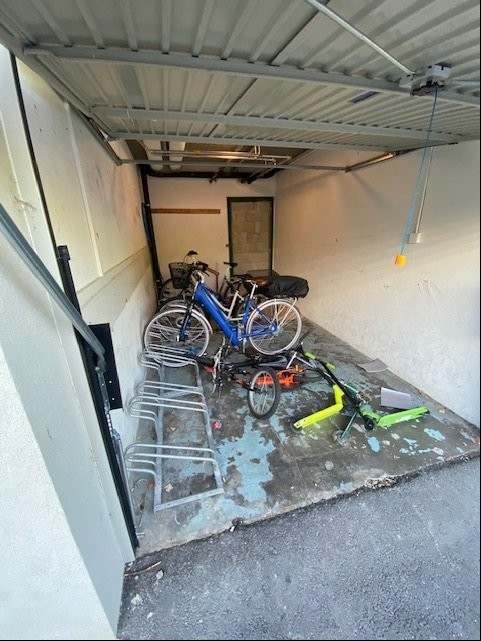 A louer - dépot - Box 11 m2 - CHF 200/ mois 2