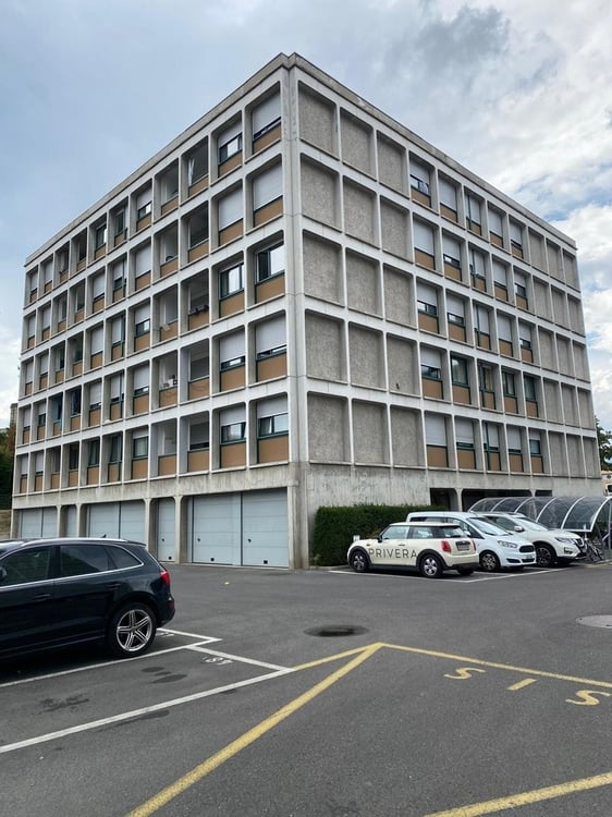 Votre place de parc à Châtelaine 6