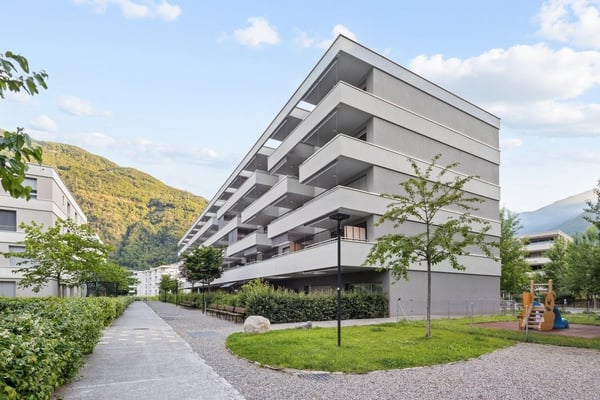Affittasi spazioso e moderno 3.5 locali, immerso nel verde 2