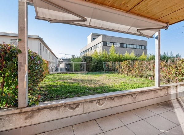 Appartamento di 3.5 locali in zona strategica con giardino 8