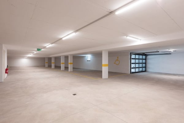 Spazioso posteggio in autorimessa nel cuore di Massagno 2