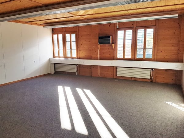 Bureau de 5 m2 à louer à proximité de la gare de Sion 2