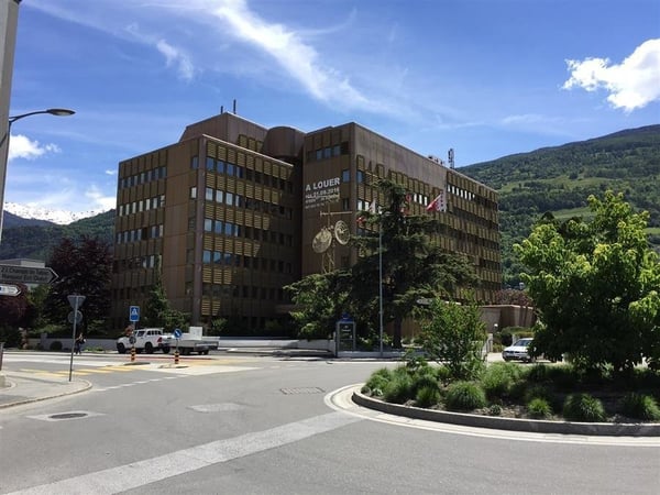 Bureau de 5 m2 à louer à proximité de la gare de Sion 1