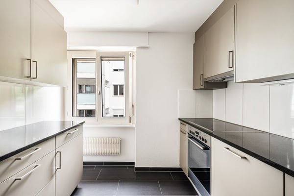 zentrale Stadtwohnung mit Balkon 1