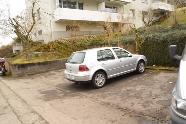 Aussenparkplatz in Zürich 2