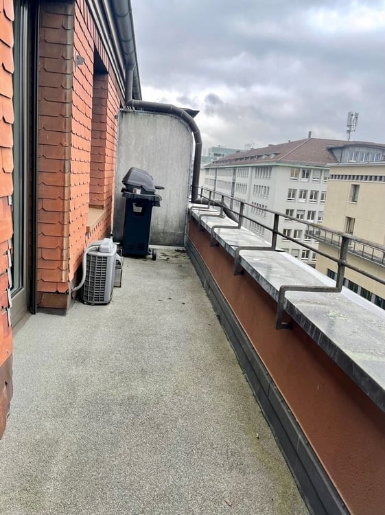 Wohnung/Büro in historischer Liegenschaft 11