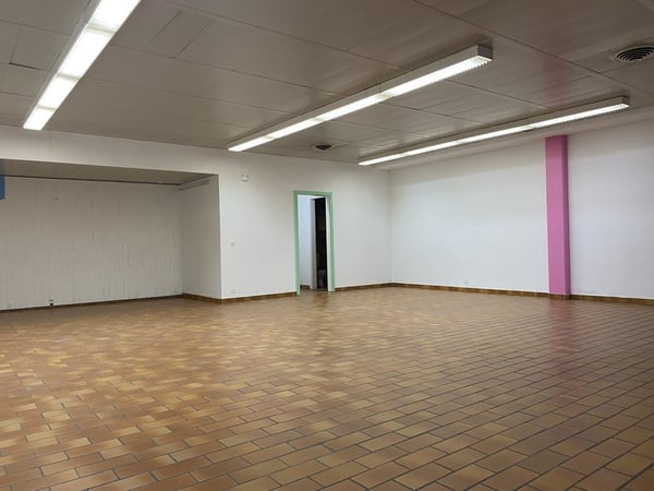 Idéalement situé dans le Centre Commercial 3