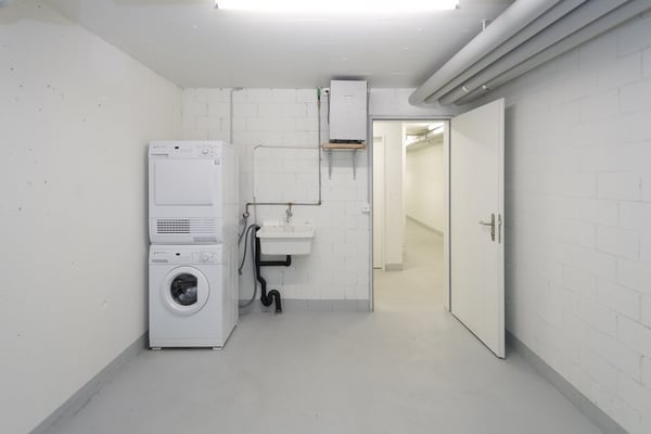 Sonnige, zweistöckige Wohnung mit Balkon beim Üetliberg 12