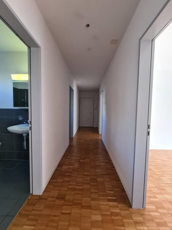 Tolle Wohnung an ruhiger Lage sucht neue Mieter per 16.07.2026. 3