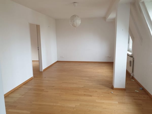 Neusanierte Stadtwohnung unmittelbar beim Bahnhof/Marktplatz Oerlikon! 3
