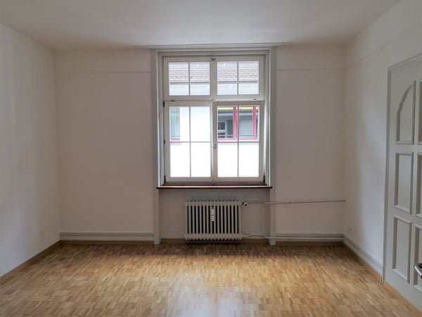 charmante 3.5 Zimmer Altbauwohnung 4
