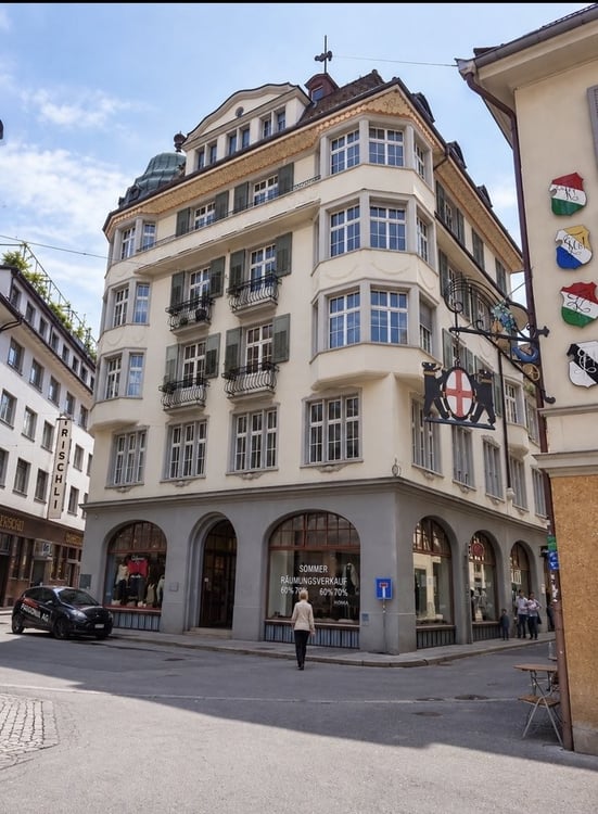 charmante 2.5 Zimmer Altbauwohnung 10