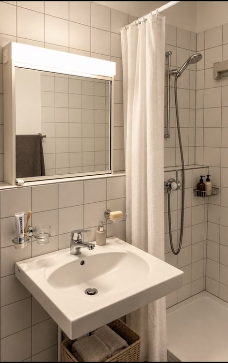 charmante 2.5 Zimmer Altbauwohnung 8