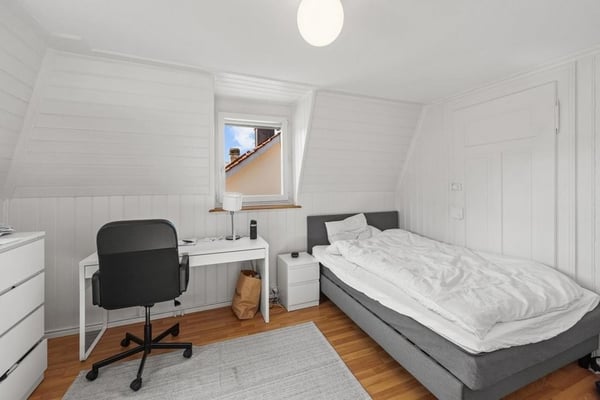 Einzigartige 5.5-Zimmer-Wohnung mit Dachterrasse & grossem Estrich 5