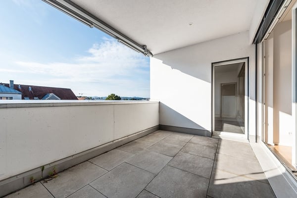 Top moderne Wohnung in Rossrüti 9