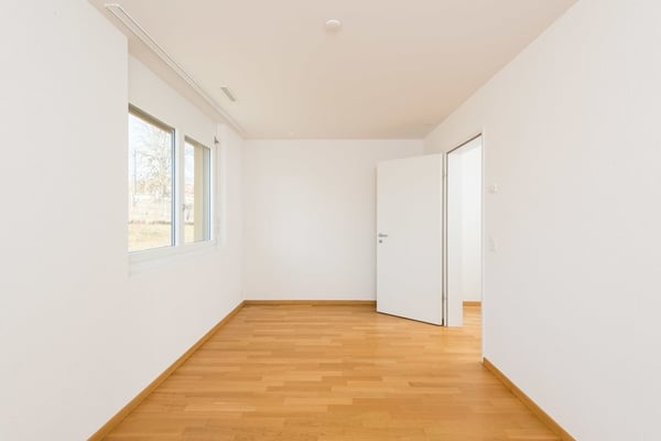Moderne Wohnung mit grossem Balkon 4