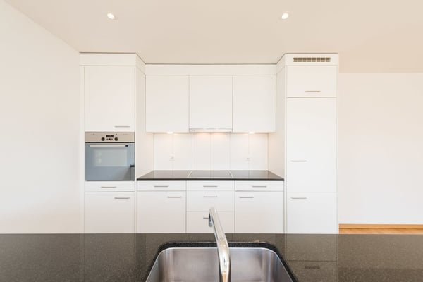 Moderne Wohnung mit grossem Balkon 6