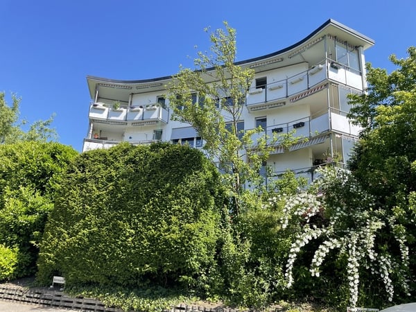 Schöne 2-Zimmer-Wohnung in Obermeilen 1