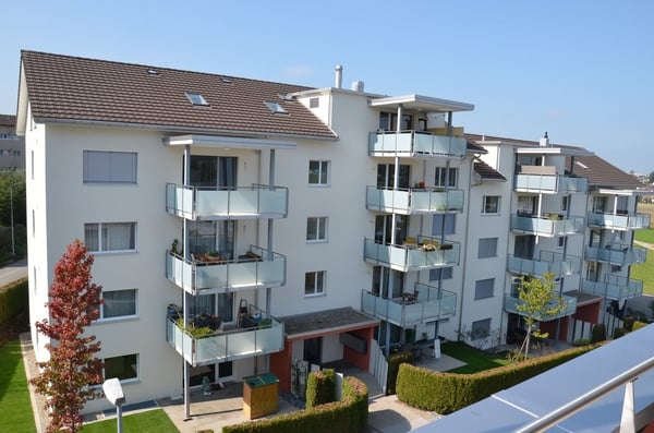 Aussenparkplatz an der Erlenstrasse 1/3 zu mieten.
