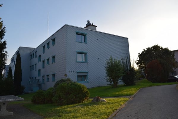 Aussenparkplatz in Hombrechtikon zu vermieten! 2