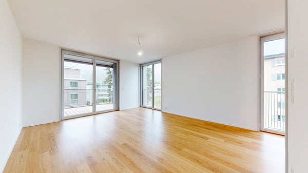 Moderne 2-Zimmer-Maisonettewohnung mit Balkon in Zürich-Stettbach 3