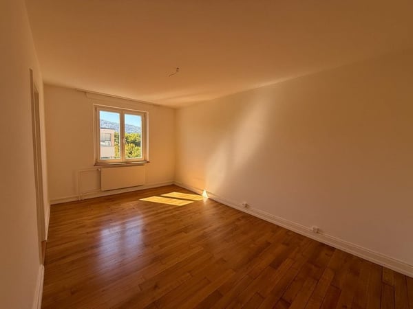 Grosszügige 3.0 Zimmerwohnung / Befristet bis 31.12.2027 4