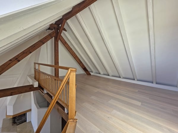 Moderne Dachwohnung mit Galerie im Zürcher Seefeld 5