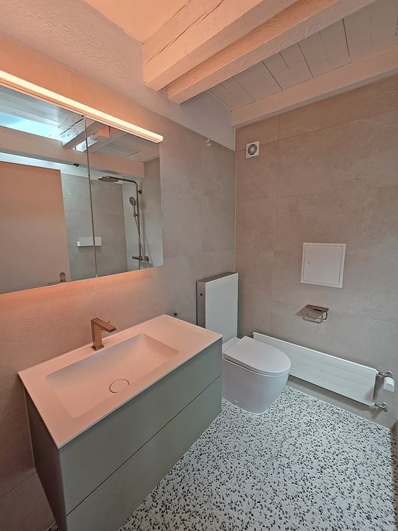 Moderne Dachwohnung mit Galerie im Zürcher Seefeld 11