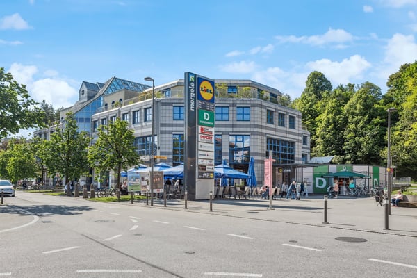 Exklusivangebot: Für nur CHF 150.00/m² im ersten Jahr!* 2
