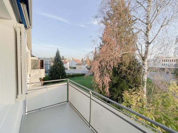 Sanierte und helle 3.0-Zimmer-Wohnung an bestens erschlossener Lage 6