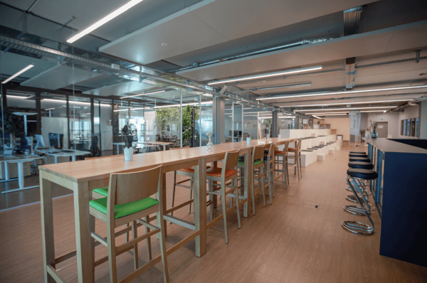 Exklusive Büro- und Showroomflächen mit Autolift bis zu 5'700 m² 4