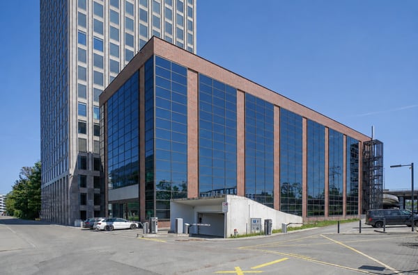 Exklusive Büro- und Showroomflächen mit Autolift bis zu 5'700 m² 1