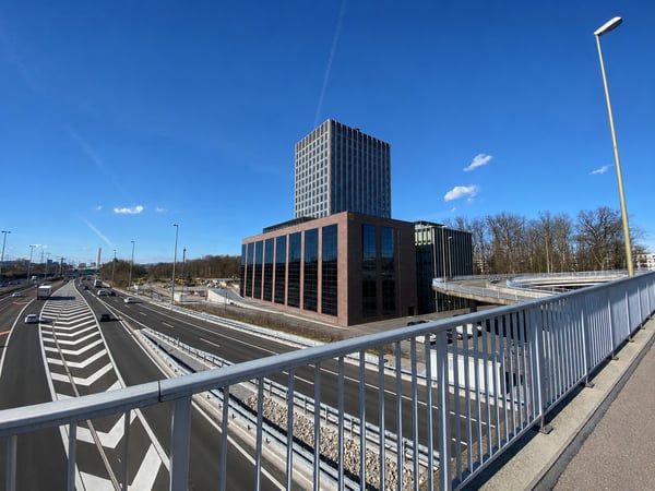 Exklusive Büro- und Showroomflächen mit Autolift bis zu 5'700 m² 2