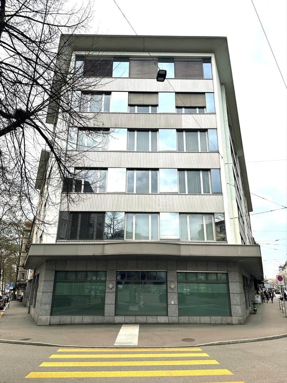 Repräsentative Gewerbefläche im Erdgeschoss an bester Lage in Zürich-Oerlikon 3