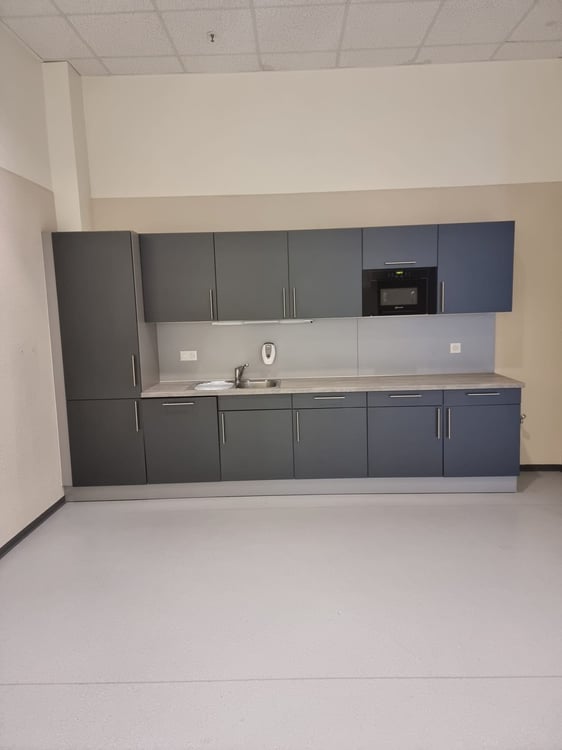 A louer surface de bureaux de 363 m2 avec coin cuisine 6