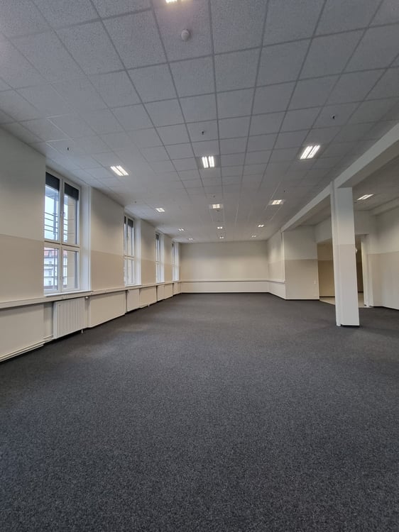 A louer surface de bureaux de 363 m2 avec coin cuisine 5