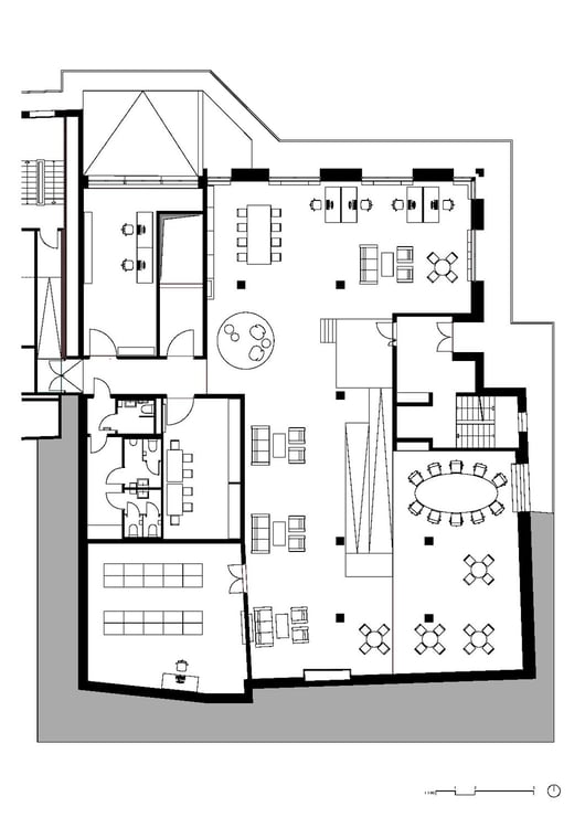 A louer locaux d'une surface d'environ 610 m2 à Romont 2