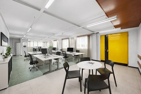 Spacieux bureaux à louer à Develier 3