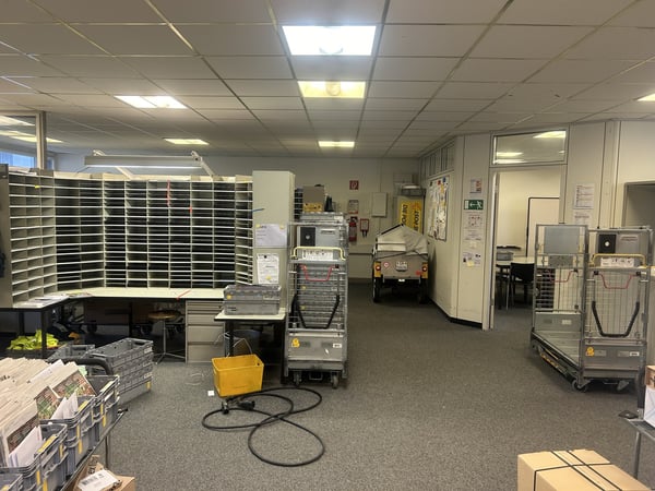 Gewerbefläche EG und Lager/WC 1.UG, Total ca. 170m2 zzgl. der Anlieferung 9