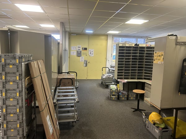 Gewerbefläche EG und Lager/WC 1.UG, Total ca. 170m2 zzgl. der Anlieferung 8