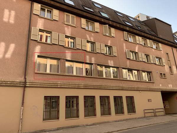 A louer bureau de 27m2 vers la place du Marché à la Chaux-de-Fonds 1