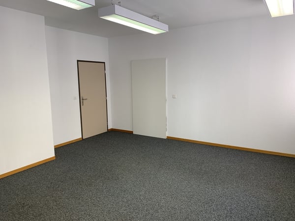 A louer bureau de 27m2 vers la place du Marché à la Chaux-de-Fonds 5