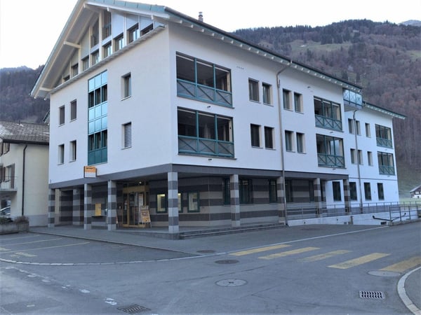 Parkplatz beim ehemaligen Postgebäude zu vermieten 2