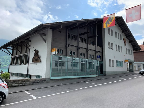 Top Geschäftslokal im Zentrum von Brienz 1